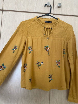 Floral blouse, size XS