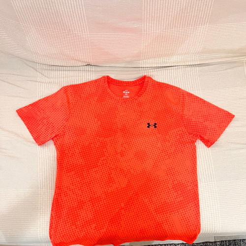Under Armour Dry-Fit T-Shirt Medium like new