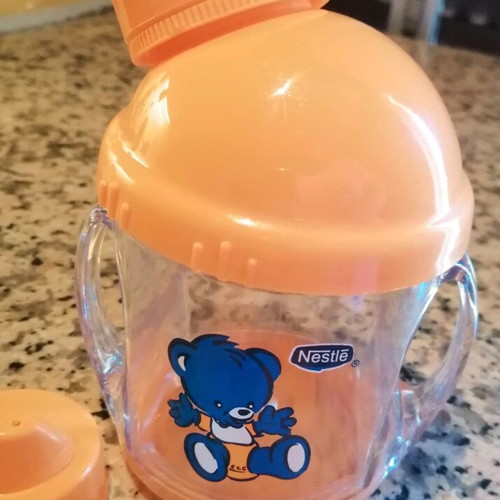 Nestlé baby cup with handles and four spouts new