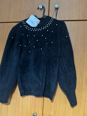 Pullover new with rhinestones, size S, black