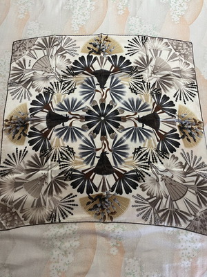 Silk scarf like new, beige and brown