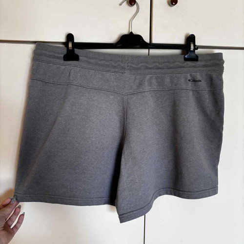 Columbia shorts like new, size XL, gray