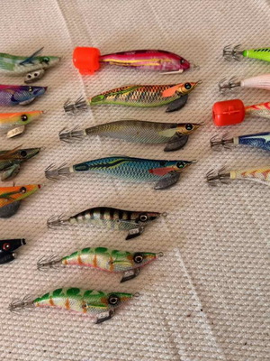 Squid jigs like new, set of 18 branded lures including Yamashita, Yo Zuri