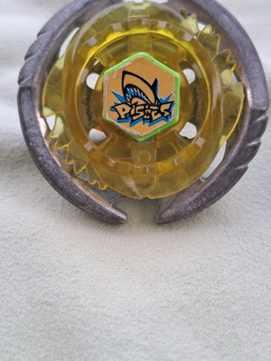 Beyblade Thermal Pisces used