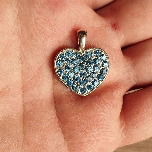 Vintage KC Blue Gradient Bling heart pendant motif used