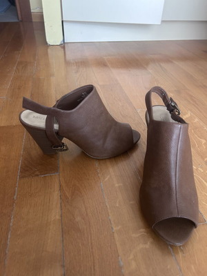 Marks & Spencer brown sandals like new, size 39