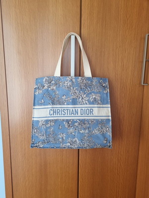 Dior shoulder bag like new, white and blue