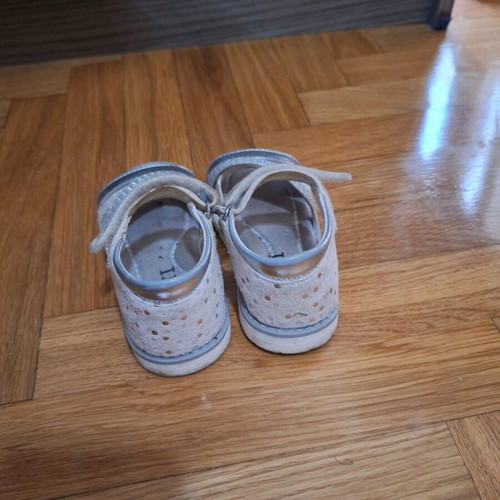 Children's white sandals size 24 used, lightly worn