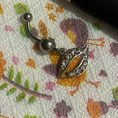 Navel piercing like new