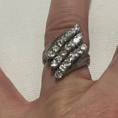 Silver 925 ring with zircon used, size 54