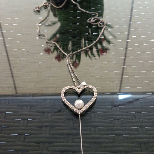 Coquette necklace with heart pendant and pearls new, white silver