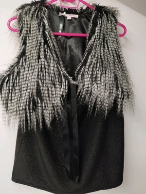 Fur vest set with top like new