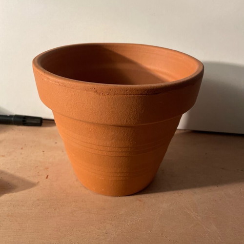 Clay pot EV17 made in Italy with hole new (16.5cm diameter x 14cm height)
