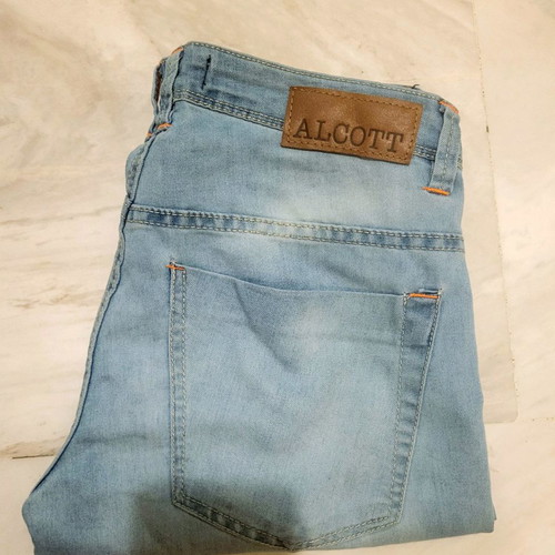 Alcott women's jeans like new, size 26, light blue stretch