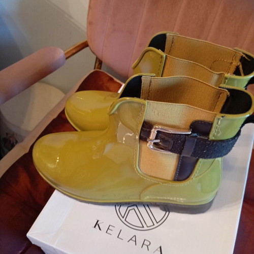 Kelara galoshes size 37 new, khaki mustard color