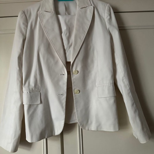 Express women's suit size 6 (S) white used, jacket with skirt