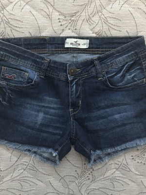 Hollister women's denim shorts used, size 28, blue