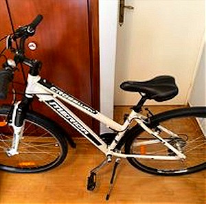 Ποδήλατο Merida σε άριστη κατάσταση με όλα τα απαταίτητα αξεσουάρ