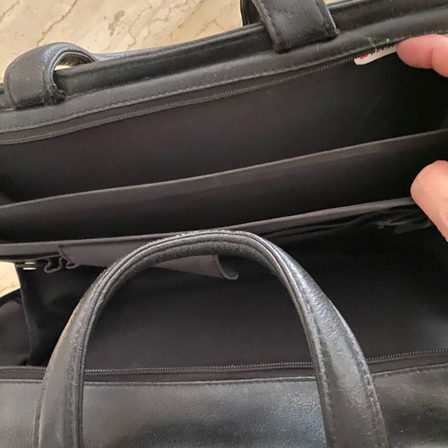 Delsey professional bag like new, black leather