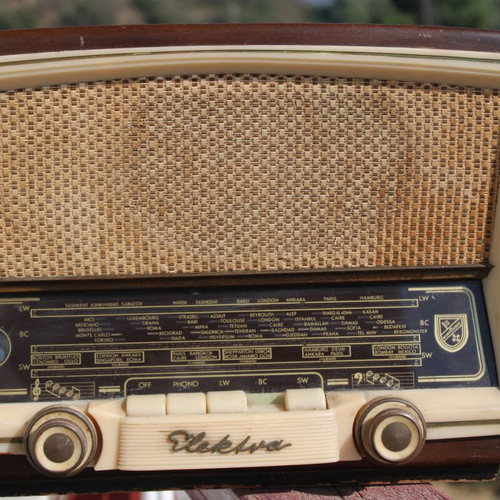 Family radio used, vintage 1959 collectible