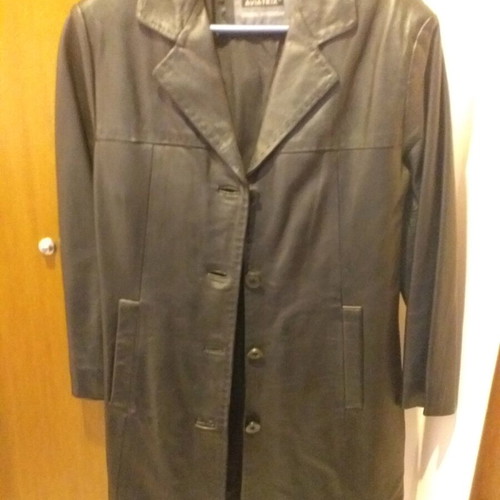 Leather coat black XL like new with buttons