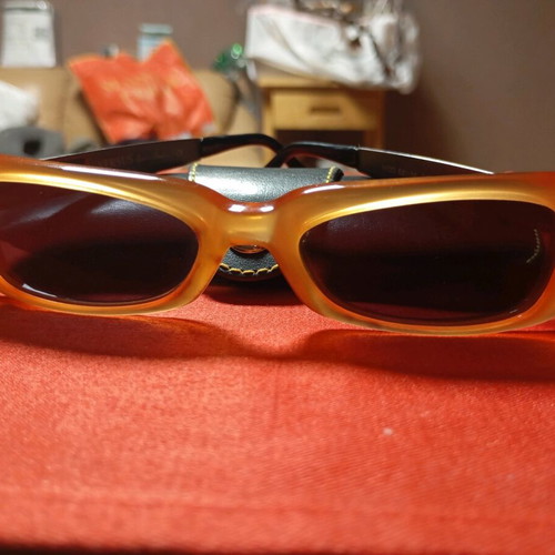 Versus by Versace vintage unisex oval sunglasses with original leather case