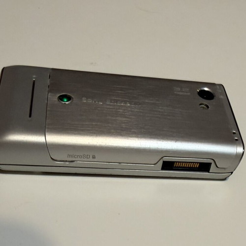 Sony Ericsson T715 phone not working for parts, used