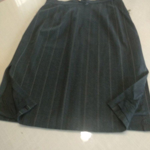 Women's gray skirt with stripes and side slit, like new, size 50, Reni Leza