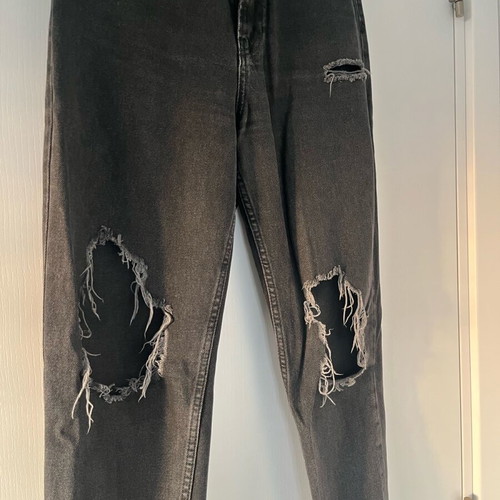 Stradivarius Ripped Mom Jeans Dark Grey Washed Black Size EU 38
