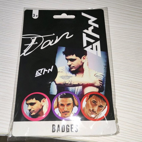 Stan badges new, set of 2 pieces