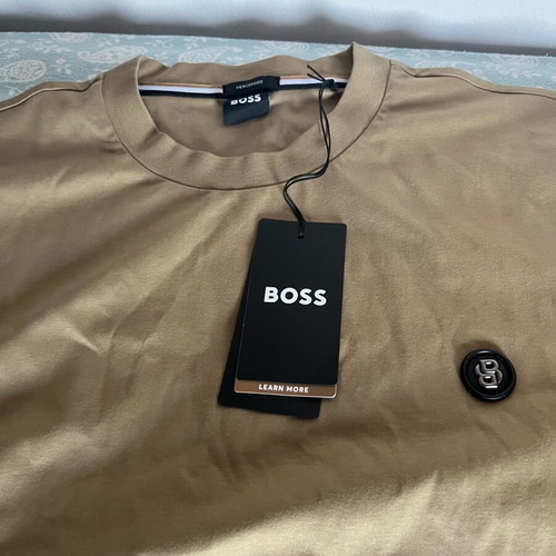 Boss short-sleeve t-shirt new, size large, beige