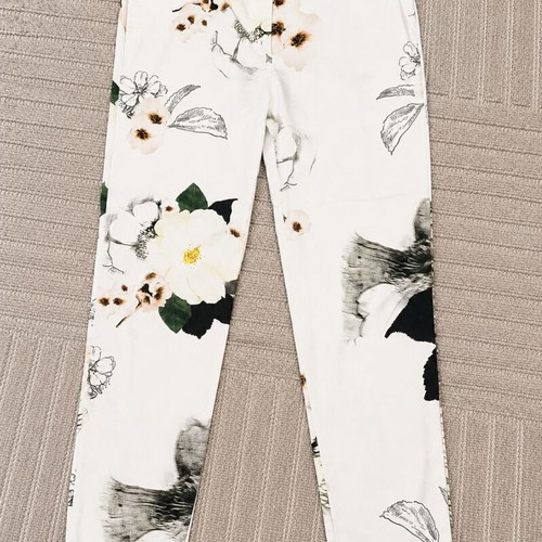 Access pants with floral print size L new