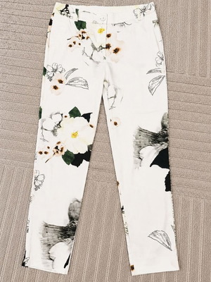 Access pants with floral print size L new