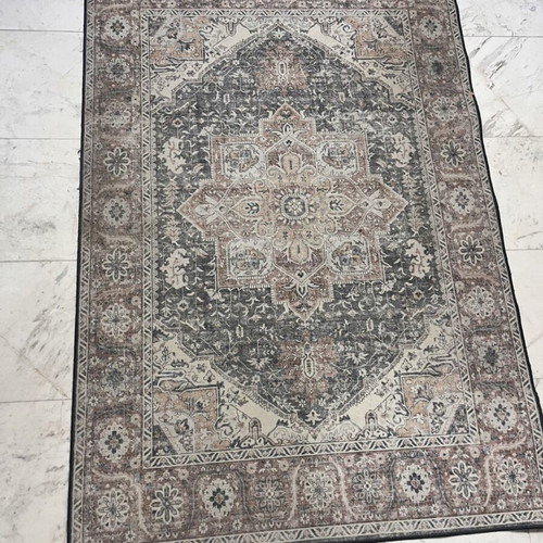 Rug