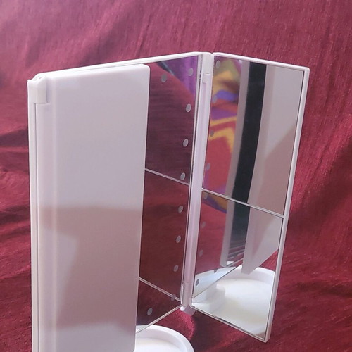 Triple makeup mirror with magnification and LED lighting new