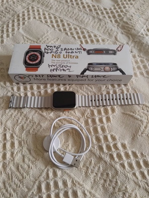 N8 Ultra smartwatch μεταχειρισμένο, λευκό/ασημί με φορτιστή και κουτί