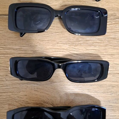 Sunglasses like new, set of 4, black