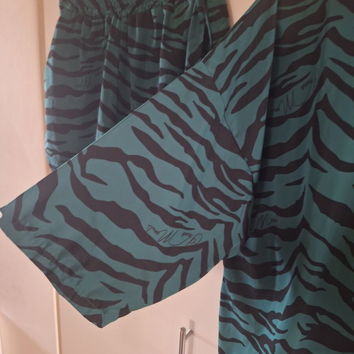 Inna Manoli shorts and jacket set like new, black and green
