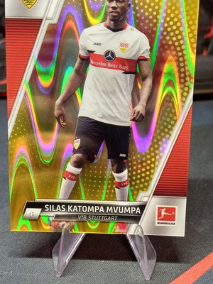 Topps Chrome Bundesliga 2021/22 Silas Katompa Mvumpa Gold Ray Wave Refractor card like new
