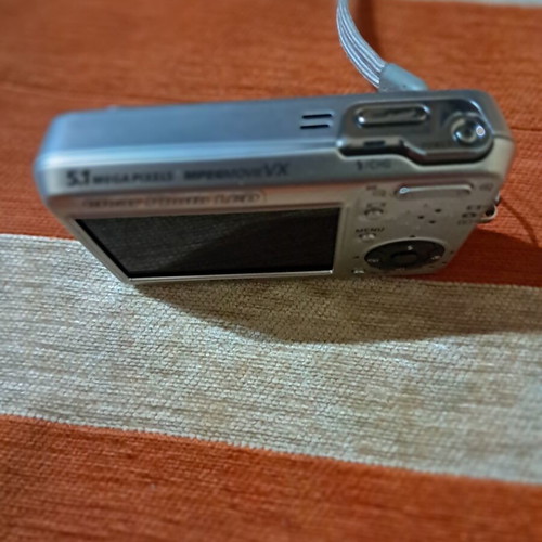 Sony Cyber-shot DSC-T3 digital camera like new, 5.1 Mp