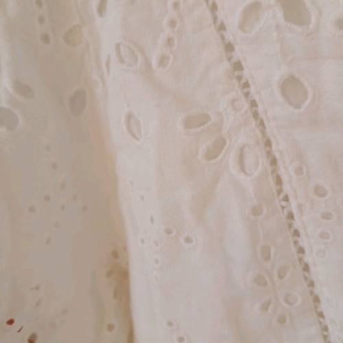 White cropped shirt with broderie anglaise embroidery H&M like new