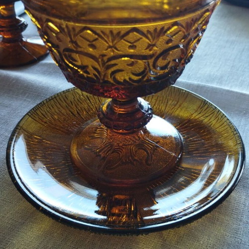 Vintage set of 6 plates and glasses like new