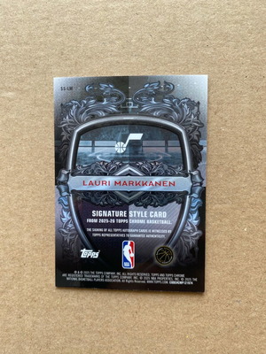 Topps Chrome Lauri Markkanen autograph σαν καινούργιο /75