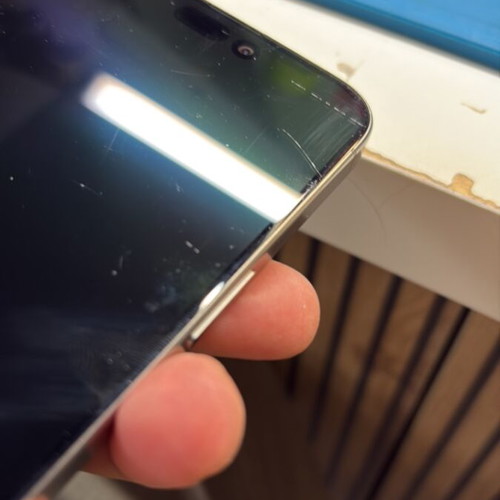 Screen for iPhone 15 Pro Max original like new with scratches