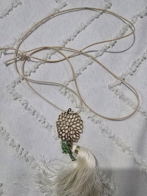 Necklaces like new, pack of 4 with various colorful designs