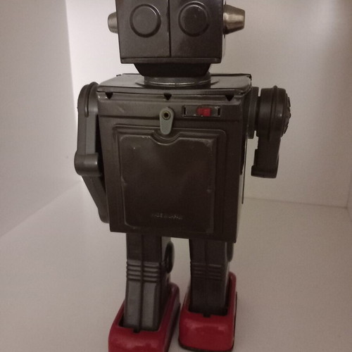Japanese collectible robot from 1968, like new