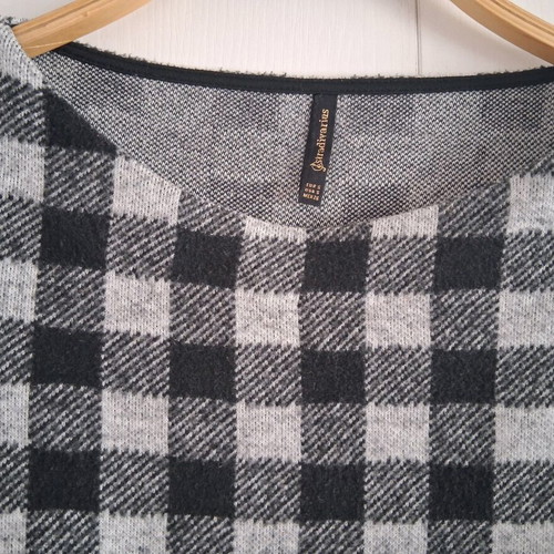 Zara lightweight wool blouse with 3/4 sleeve like new, black and gray