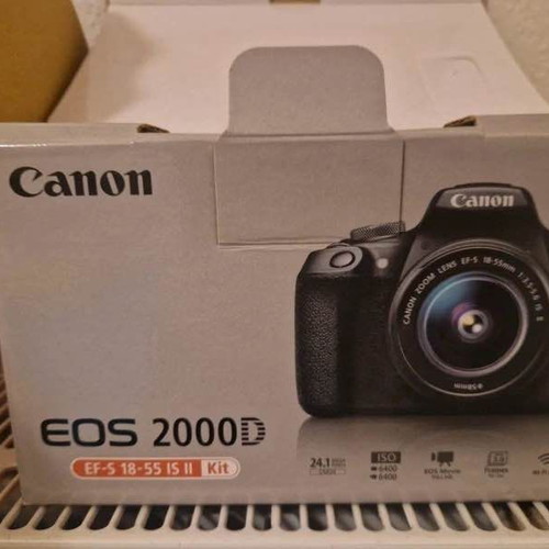 Canon EOS2000D camera with 18-55mm lens like new
