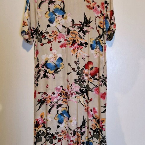 Colorful long dress one size with belt, like new