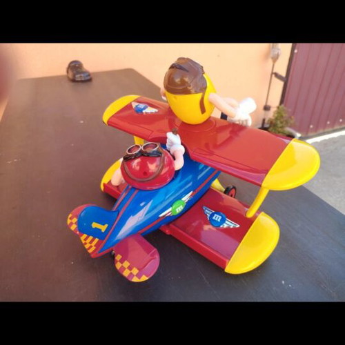 Vintage M&M's Dispenser Airplane with Yellow and Red Pilots like new